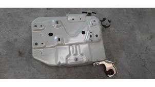 Used Battery box Nissan Micra (K14) 1.5 dCi Price € 24,20 Inclusive VAT offered by Autohandel Didier