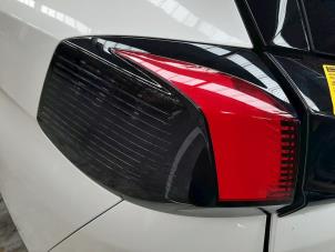 Used Taillight, left Peugeot 5008 II (M4/MC/MJ/MR) 1.6 BlueHDi 115 Price € 127,05 Inclusive VAT offered by Autohandel Didier