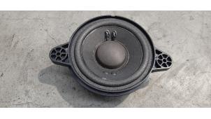 Used Speaker Mercedes GLA (156.9) Price € 24,20 Inclusive VAT offered by Autohandel Didier