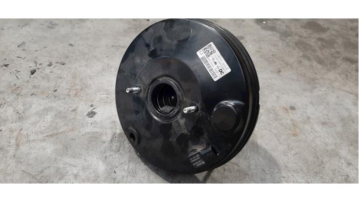 Usagé Servo frein Renault Twingo III (AH) 1.0 SCe 70 12V Prix € 102,85 Prix TTC proposé par Autohandel Didier