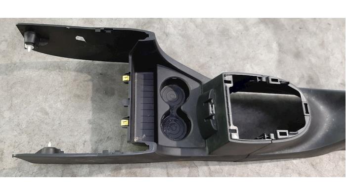 Middle console from a Renault Twingo III (AH) 1.0 SCe 70 12V 2017