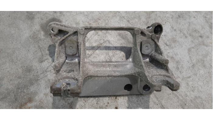 Usagé Support moteur Renault Twingo III (AH) 1.0 SCe 70 12V Prix € 30,25 Prix TTC proposé par Autohandel Didier
