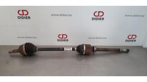 Used Front drive shaft, right Peugeot 3008 II (M4/MC/MJ/MR) 1.2 12V e-THP PureTech 130 Price € 127,05 Inclusive VAT offered by Autohandel Didier