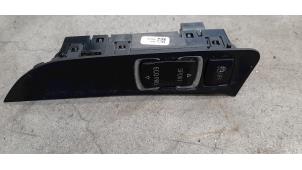 Used ESP switch BMW 1 serie (F20) 118d 2.0 16V Price € 54,45 Inclusive VAT offered by Autohandel Didier
