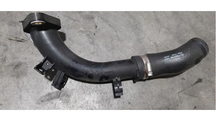 Gebrauchte Intercooler Schlauch Mazda CX-3 (DJ/DK) 1.5 Skyactiv D 105 16V Preis € 42,35 Mit Mehrwertsteuer angeboten von Autohandel Didier