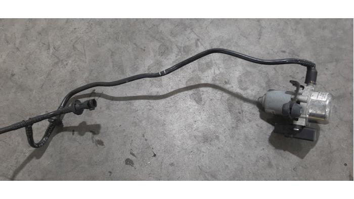 Vakuumpumpe (Benzin) van een Volkswagen Polo VI (AW1) 1.0 TSI 12V 2019