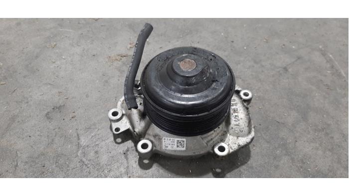 Usados Rodillo tensor correa múltiple Mercedes GLS AMG (X166) 5.5 63 AMG V8 32V 4-Matic Precio € 102,85 IVA incluido ofrecido por Autohandel Didier