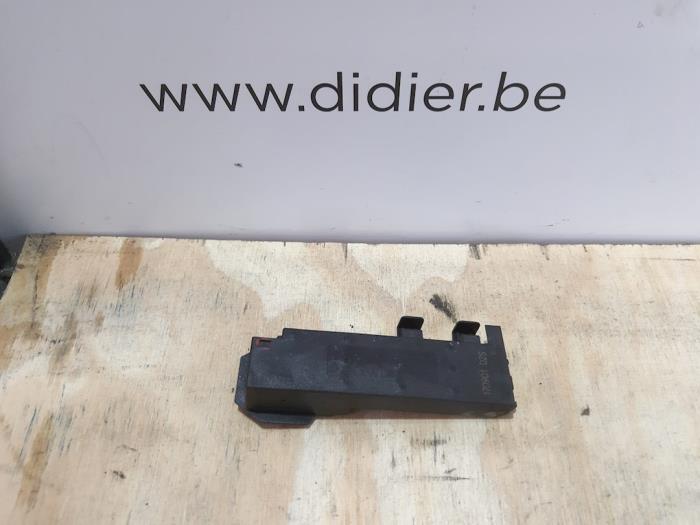 Używane Keyless Entry-Antena Audi Q7 (4MB/4MG) 3.0 TDI V6 24V e-tron plug-in hybrid Cena € 12,10 Z VAT oferowane przez Autohandel Didier