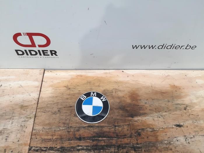 Emblem van een BMW 3 serie (F30) M3 3.0 24V TwinPower Turbo 2017