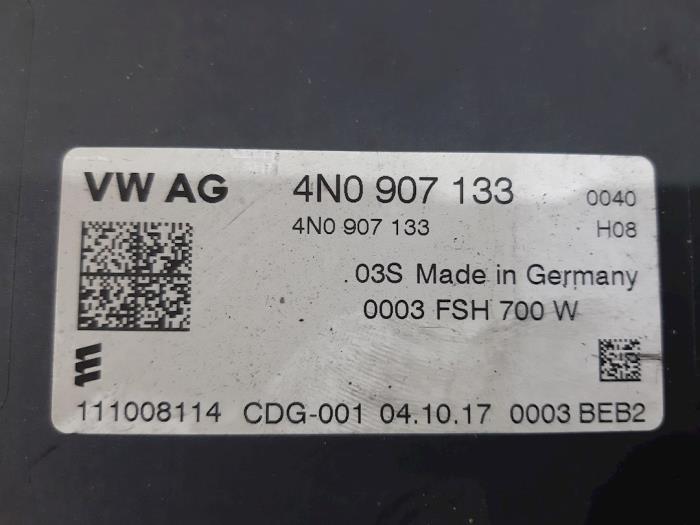 Module (miscellaneous) from a Audi Q7 (4MB/4MG) 3.0 TDI V6 24V e-tron plug-in hybrid 2017