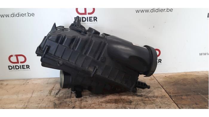 Gebrauchte Luftfiltergehäuse Landrover Range Rover IV (LG) 4.4 SDV8 32V Preis € 133,10 Mit Mehrwertsteuer angeboten von Autohandel Didier