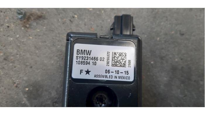 Antennenverstärker van een BMW 3 serie (F30) 318d 2.0 16V 2016
