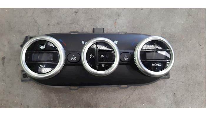 Usagé Commande chauffage Fiat 500L (199) 1.6 D 16V Multijet Prix € 163,35 Prix TTC proposé par Autohandel Didier