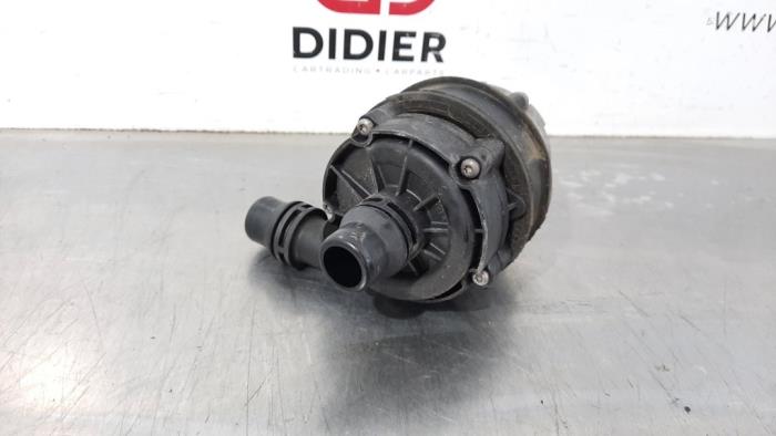 Begagnade Extra vattenpump BMW 3 serie (F30) 340i xDrive 3.0 TwinPower Turbo 24V Pris € 133,10 Inklusive moms erbjuds av Autohandel Didier