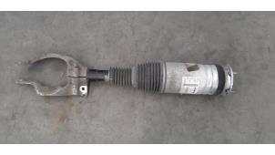 Used Front shock absorber, right Landrover Range Rover IV (LG) 4.4 SDV8 32V Price € 381,15 Inclusive VAT offered by Autohandel Didier