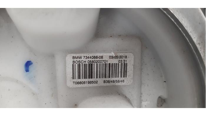 Pompe à carburant d'un BMW 4 serie Gran Coupe (F36) 420i 2.0 TwinPower Turbo 16V 2018