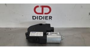Used Sunroof motor BMW 7 serie (G11/12) 740d,Ld xDrive 24V Price € 175,45 Inclusive VAT offered by Autohandel Didier