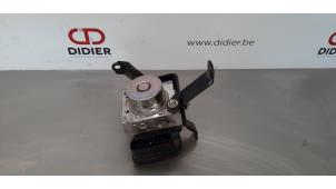 Used ABS pump Mitsubishi L-200 2.4 Clean Diesel 4WD Price € 320,65 Inclusive VAT offered by Autohandel Didier
