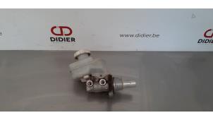 Used Master cylinder Mitsubishi L-200 2.4 Clean Diesel 4WD Price € 127,05 Inclusive VAT offered by Autohandel Didier