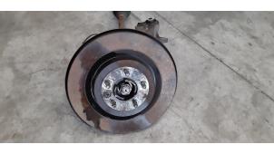 Begagnade Spindel, höger bak Landrover Range Rover IV (LG) 4.4 SDV8 32V Pris € 399,30 Inklusive moms erbjuds av Autohandel Didier