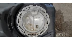Used Electric fuel pump BMW 4 serie (F33) 420d 2.0 16V Price € 127,05 Inclusive VAT offered by Autohandel Didier