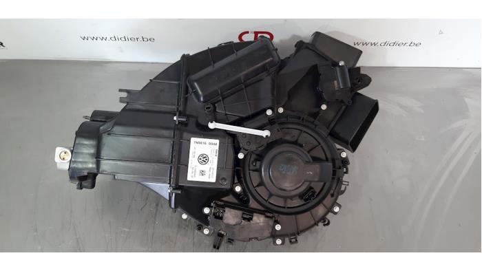 Heating element from a Volkswagen Sharan (7N) 2.0 TDI 16V 2018