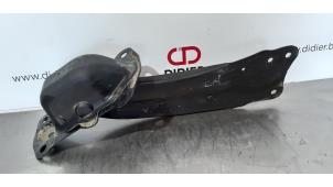 Used Rear wishbone, left Volkswagen Sharan (7N) 2.0 TDI 16V Price € 66,55 Inclusive VAT offered by Autohandel Didier