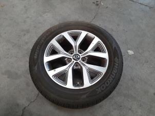 Used Wheel + tyre Kia Sportage (SL) 1.7 CRDi 16V 4x2 Price € 127,05 Inclusive VAT offered by Autohandel Didier
