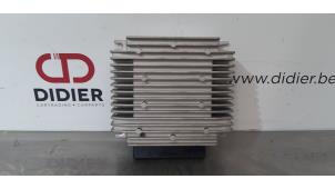 Usagé Amplificateur radio Tesla Model X P100D Prix € 254,10 Prix TTC proposé par Autohandel Didier
