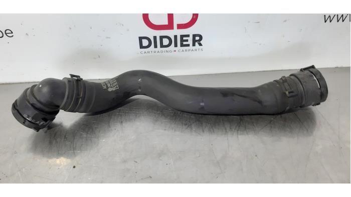 Radiator hose from a Audi A6 Avant (C8) 2.0 40 TDI Mild Hybrid 2018