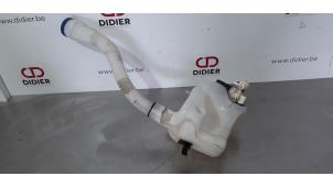 Used Front windscreen washer reservoir Citroen Berlingo Multispace 1.6 BlueHDI 100 Price € 30,25 Inclusive VAT offered by Autohandel Didier