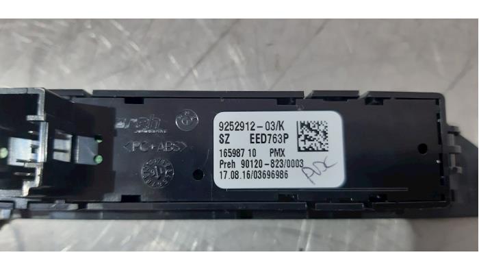 PDC switch from a BMW 2 serie (F22) 220i 2.0 Turbo 16V 2016