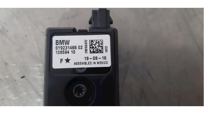 Radio Modul van een BMW 2 serie (F22) 220i 2.0 Turbo 16V 2016