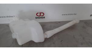 Used Front windscreen washer reservoir Opel Movano 2.3 CDTi 16V FWD Price € 30,25 Inclusive VAT offered by Autohandel Didier