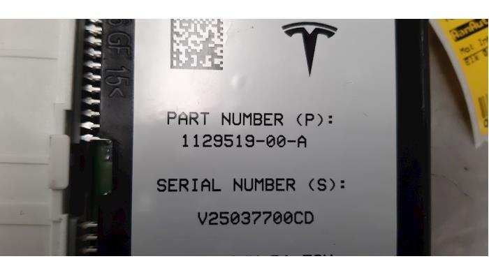 Module PDC d'un Tesla Model X 100D 2019