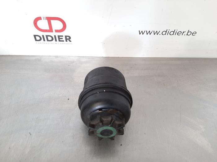 Begagnade Styrservotank Austin Mini Open (R52) 1.6 16V Cooper S Pris € 12,10 Inklusive moms erbjuds av Autohandel Didier