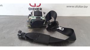 Used Rear seatbelt, right BMW X5 (F15) xDrive 30d 3.0 24V Price € 66,55 Inclusive VAT offered by Autohandel Didier