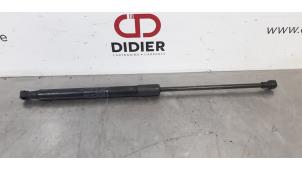 Used Bonnet gas strut, right Alfa Romeo Giulia (952) 2.2d 180 16V Price € 30,25 Inclusive VAT offered by Autohandel Didier