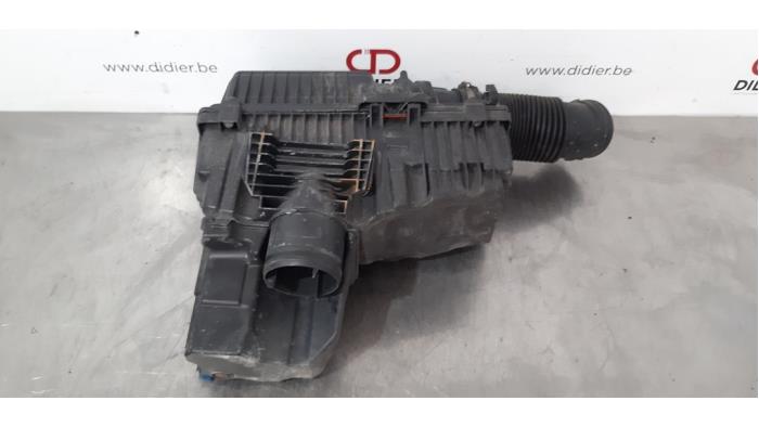 Air box from a Fiat Scudo (270) 2.0 D Multijet 2010
