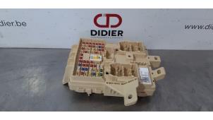 Używane Skrzynka bezpieczników Kia Stinger (CK) 3.3 T-GDI V6 Cena € 127,05 Z VAT oferowane przez Autohandel Didier
