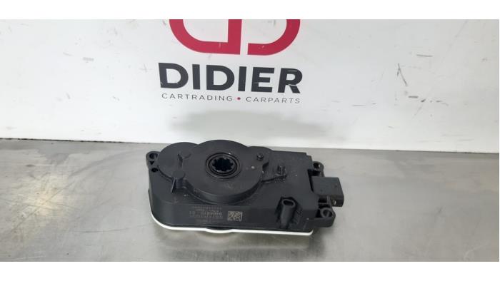 Radiator active air flap actuator