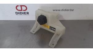 Used Expansion vessel Nissan NV 200 Evalia (M20M) 24kWh Price € 18,15 Inclusive VAT offered by Autohandel Didier