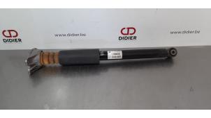 Used Rear shock absorber, right BMW 1 serie (F40) 116d 1.5 12V TwinPower Price € 42,35 Inclusive VAT offered by Autohandel Didier