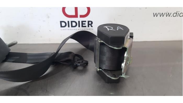 Rear seatbelt, right from a Renault Master IV (MA/MB/MC/MD/MH/MF/MG/MH) 2.3 dCi 145 16V 2019