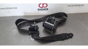Used Rear seatbelt, left Renault Master IV (MA/MB/MC/MD/MH/MF/MG/MH) 2.3 dCi 145 16V Price € 127,05 Inclusive VAT offered by Autohandel Didier