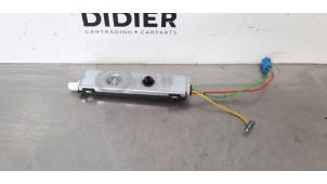Used Antenna Amplifier Mercedes A (W176) 1.6 A-160 16V Price € 36,30 Inclusive VAT offered by Autohandel Didier