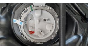 Używane Elektryczna pompa paliwa BMW 1 serie (F40) 116d 1.5 12V TwinPower Cena € 127,05 Z VAT oferowane przez Autohandel Didier