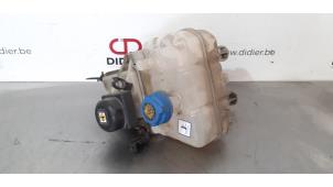 Usagé Réservoir de liquide de frein Peugeot Boxer (U9) 2.0 BlueHDi 160 Prix € 24,20 Prix TTC proposé par Autohandel Didier
