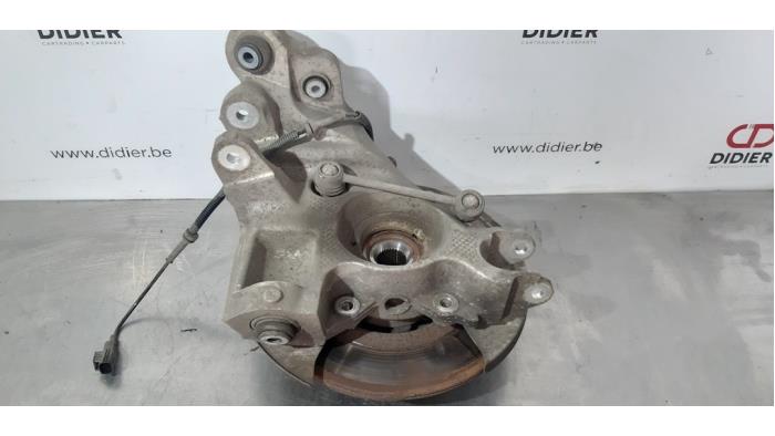 Knuckle, rear right from a Land Rover Discovery Sport (LC) 2.0 TD4 180 16V 2018