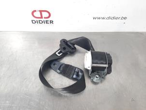 Used Front seatbelt, centre Opel Combo Cargo 1.5 CDTI 75 Price € 127,05 Inclusive VAT offered by Autohandel Didier